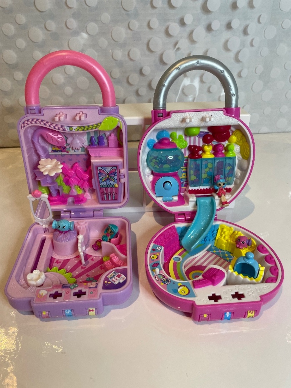 Shopkins Lil Secrets Mini Locket Playsets